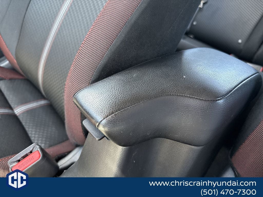 2023 Nissan Versa 1.6 SR