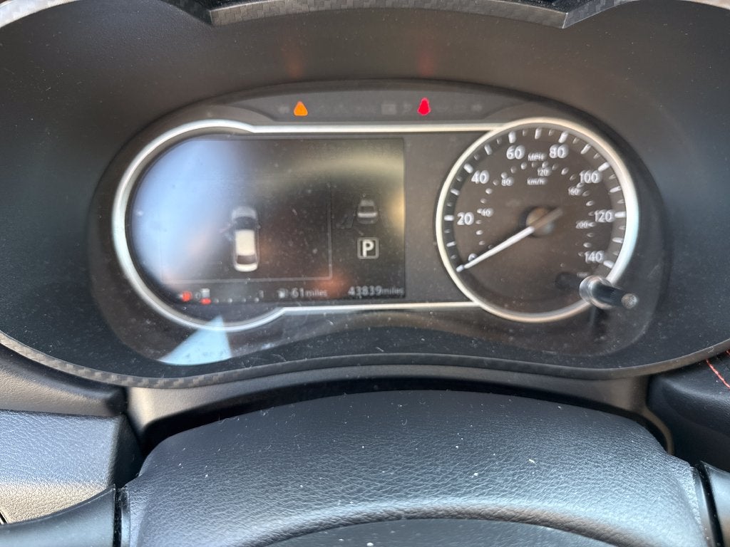 2023 Nissan Versa 1.6 SR
