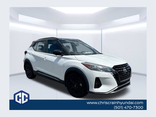 2023 Nissan Kicks SR