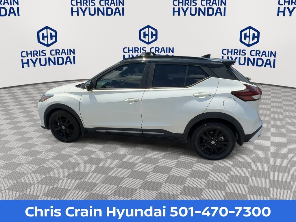 2021 Nissan Kicks SR