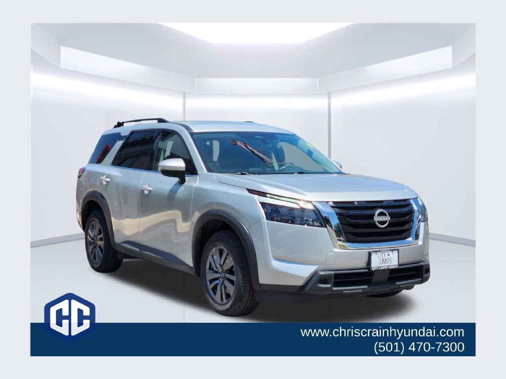 2025 Nissan Pathfinder SV