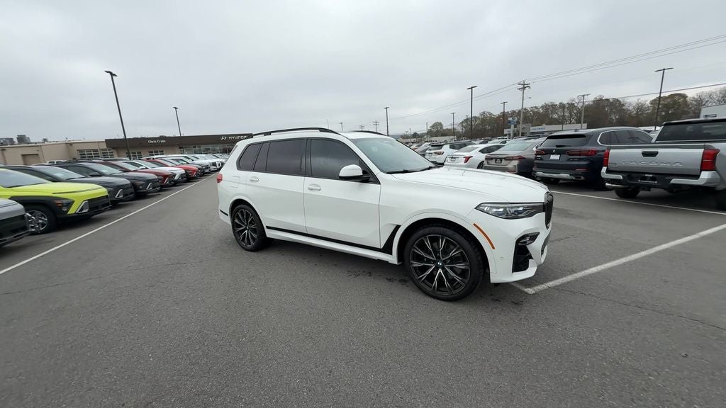 2022 BMW X7 M50i