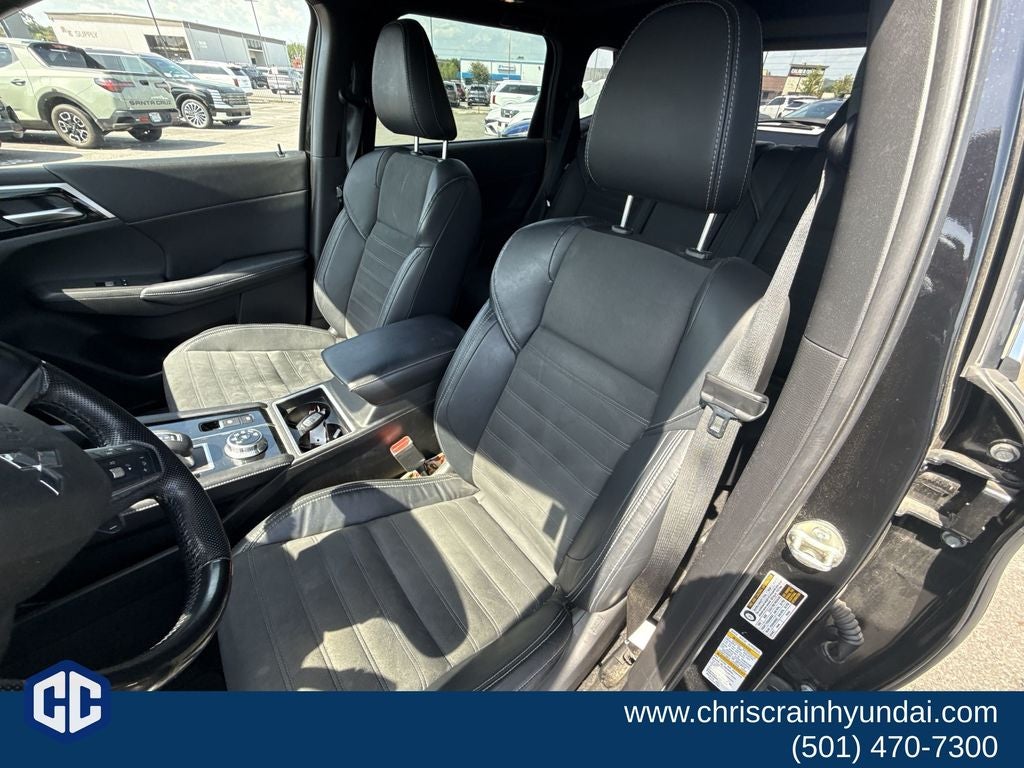 2022 Mitsubishi Outlander SE