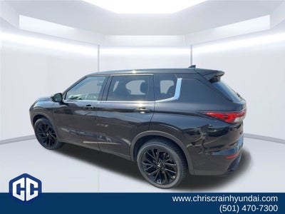 2022 Mitsubishi Outlander SE