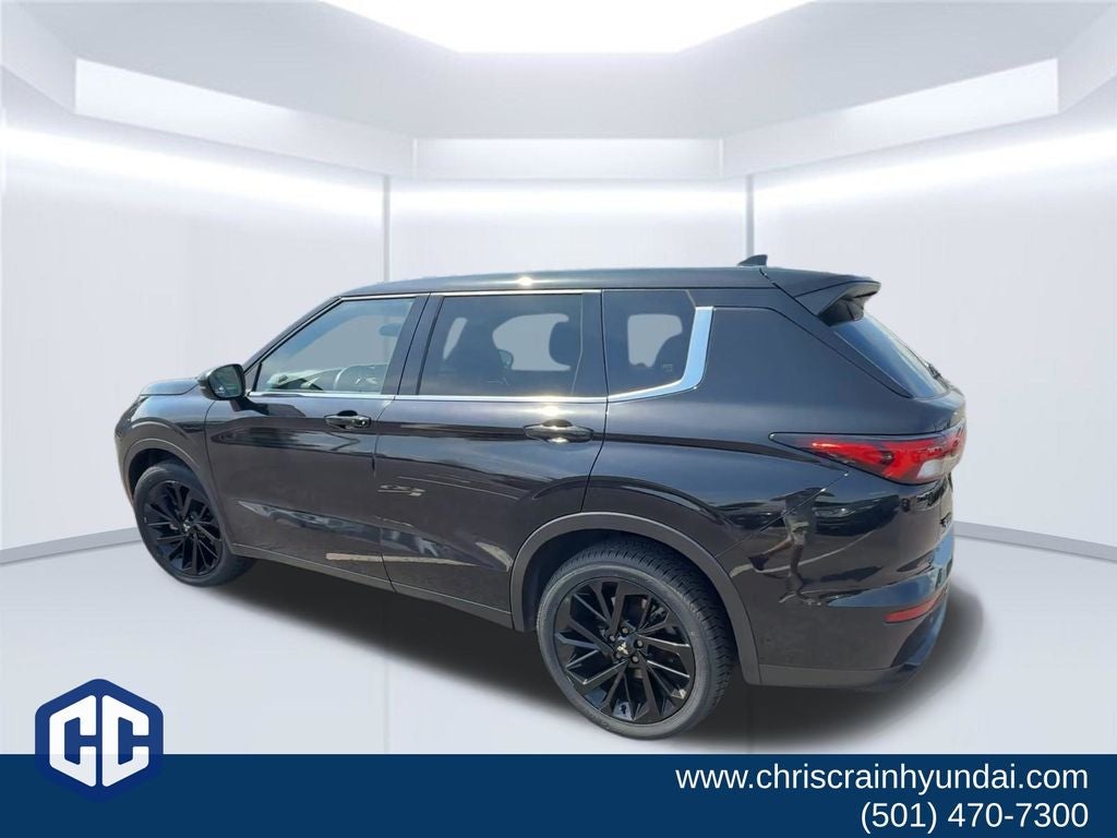 2022 Mitsubishi Outlander SE