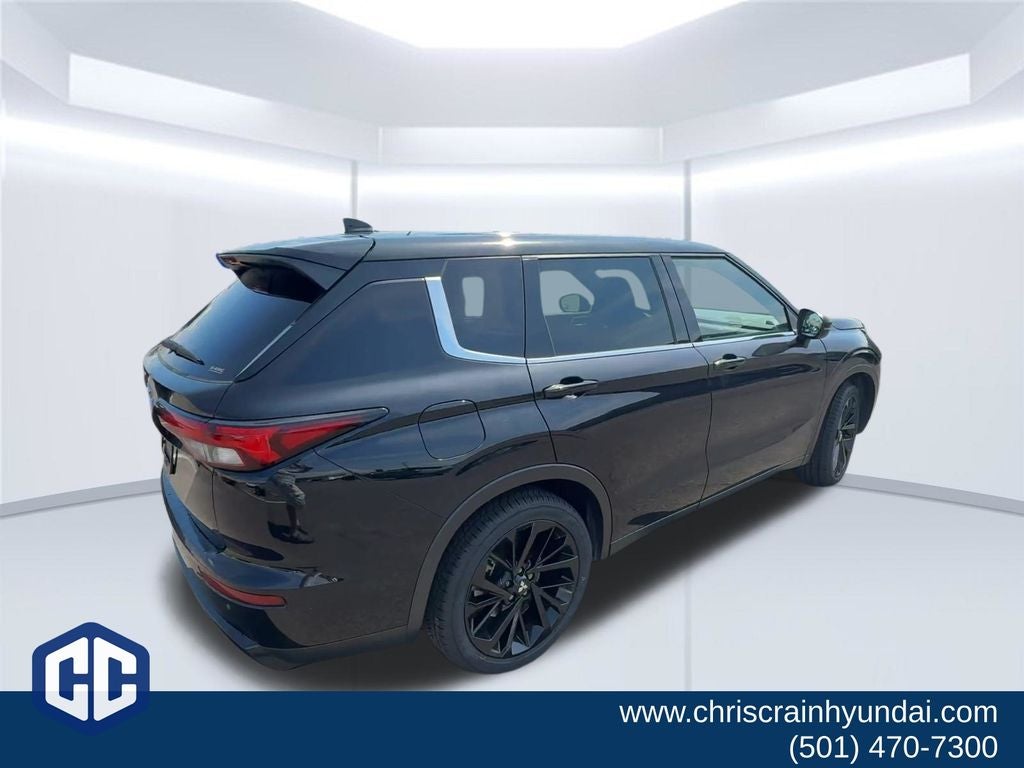 2022 Mitsubishi Outlander SE