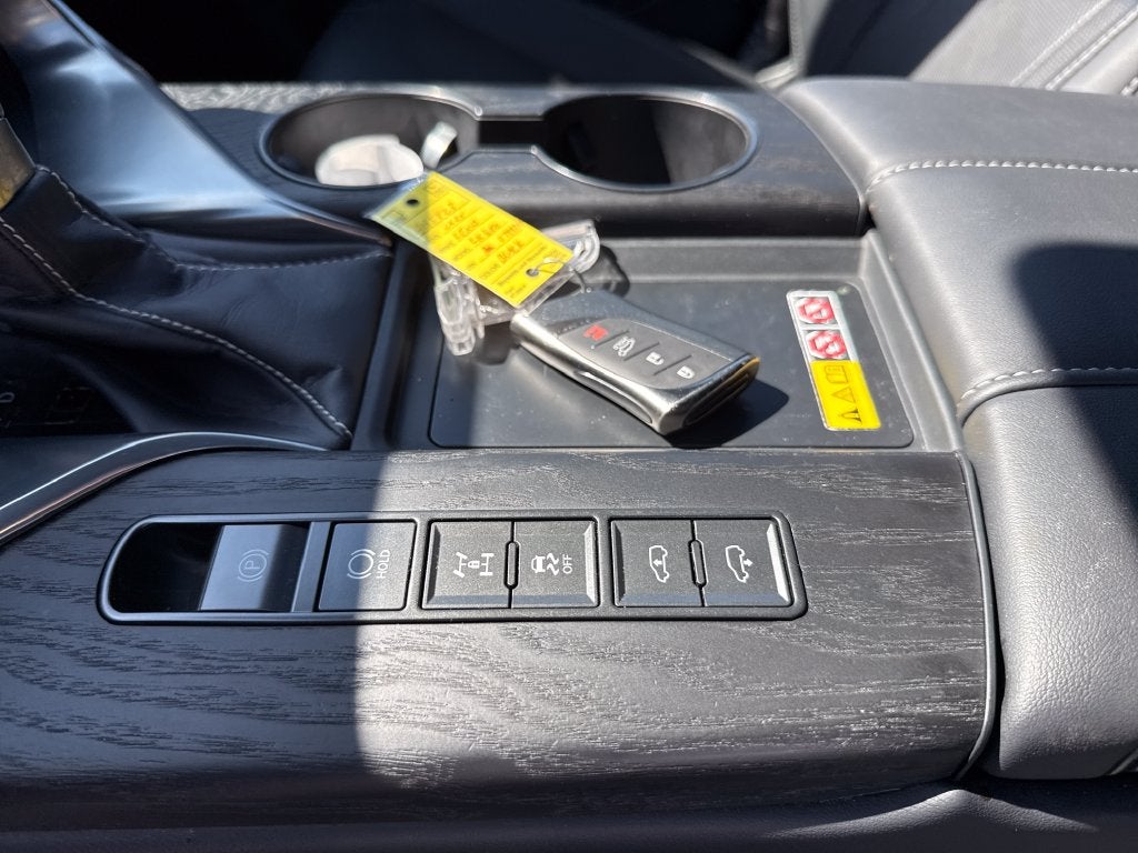 2025 Lexus LX 600 Premium
