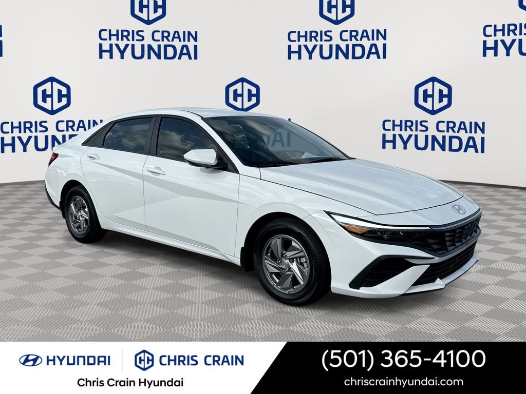 2025 Hyundai Elantra SE
