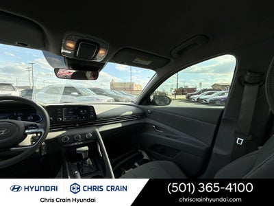 2025 Hyundai Elantra SE