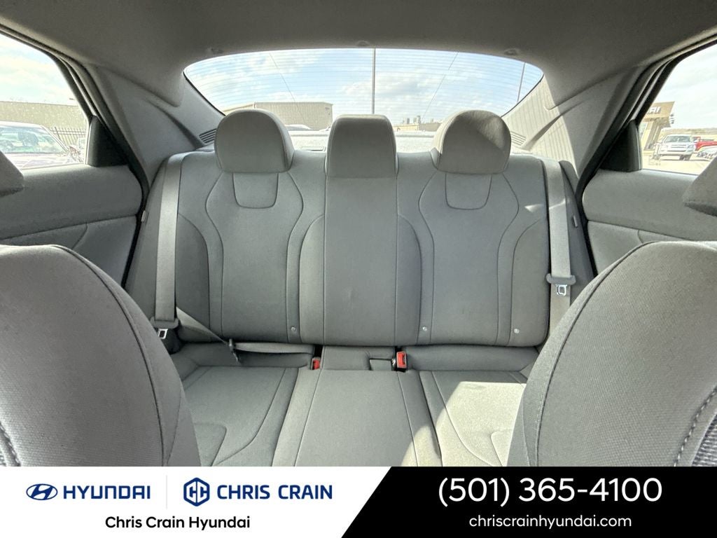 2025 Hyundai Elantra SE