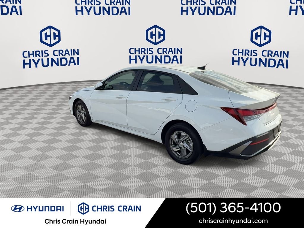 2025 Hyundai Elantra SE