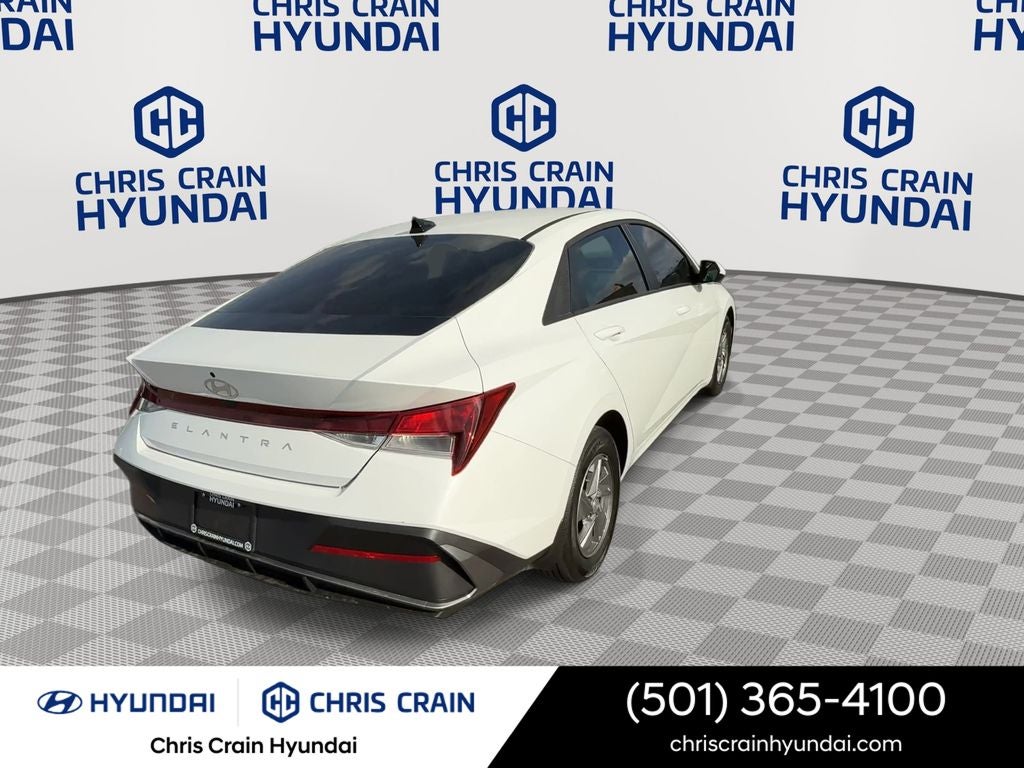 2025 Hyundai Elantra SE