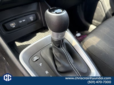 2025 Hyundai Venue SE