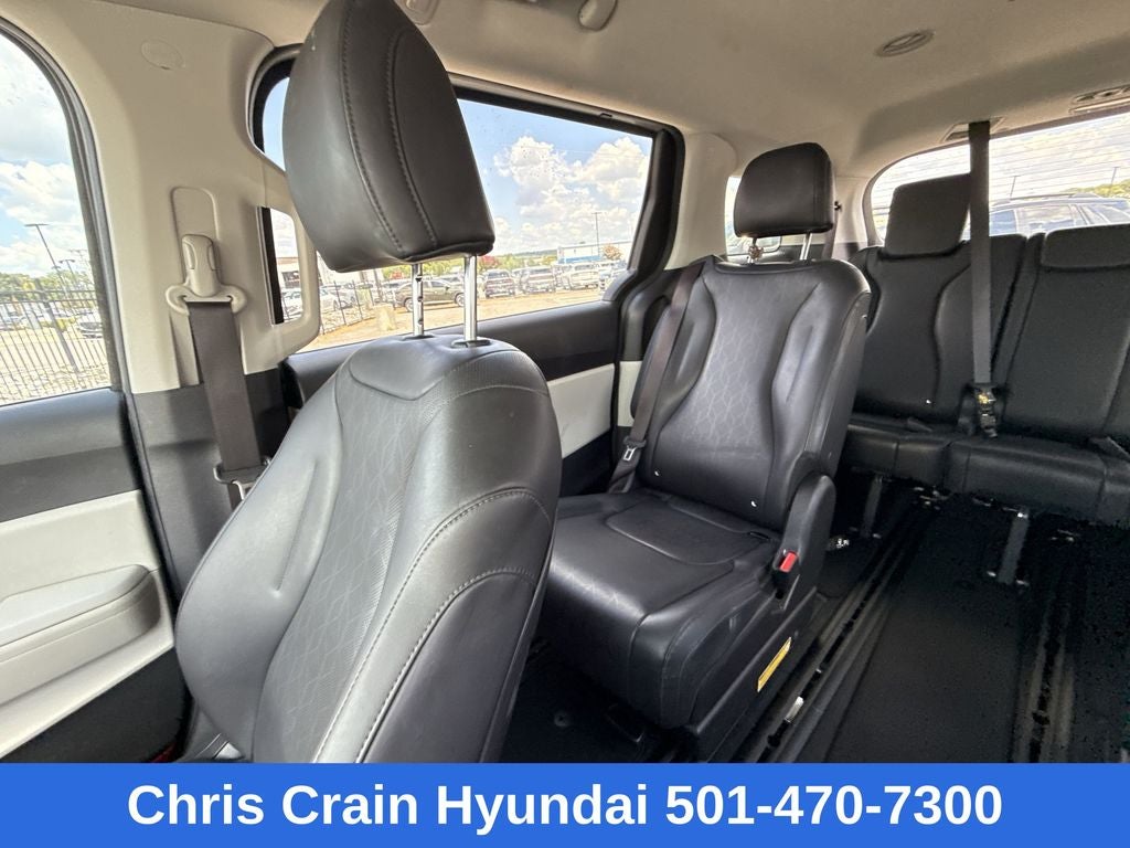2023 Kia Carnival LX Seat Package