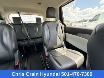 2023 Kia Carnival LX Seat Package