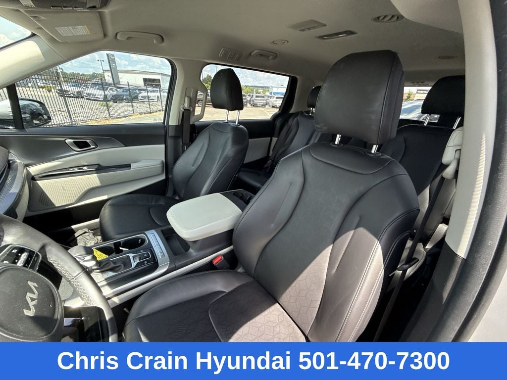 2023 Kia Carnival LX Seat Package