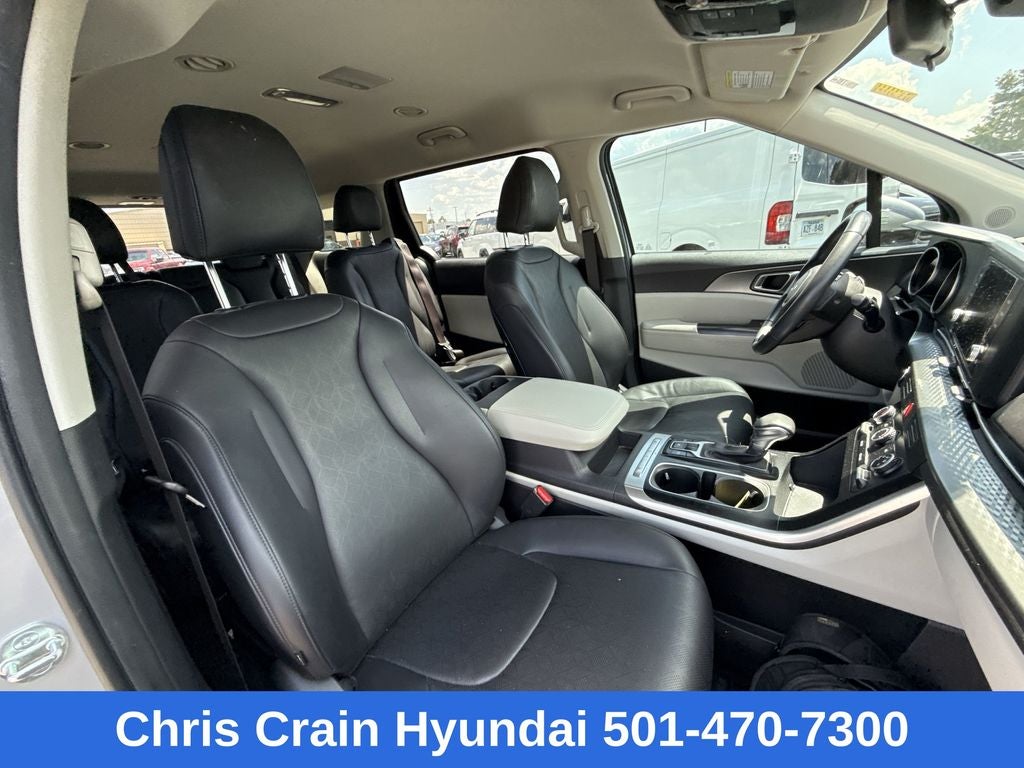 2023 Kia Carnival LX Seat Package