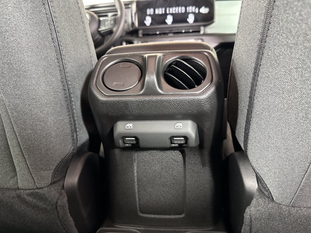 2027 Jeep Wrangler WRANGLER 4-DOOR SPORT