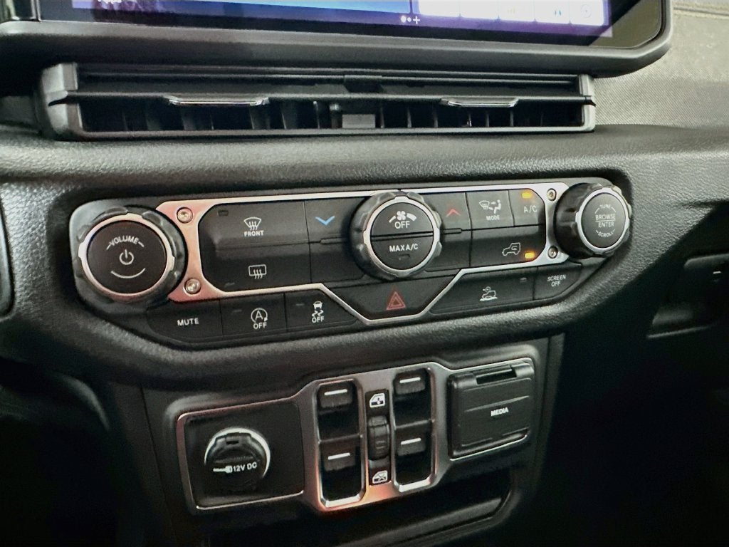 2027 Jeep Wrangler WRANGLER 4-DOOR SPORT