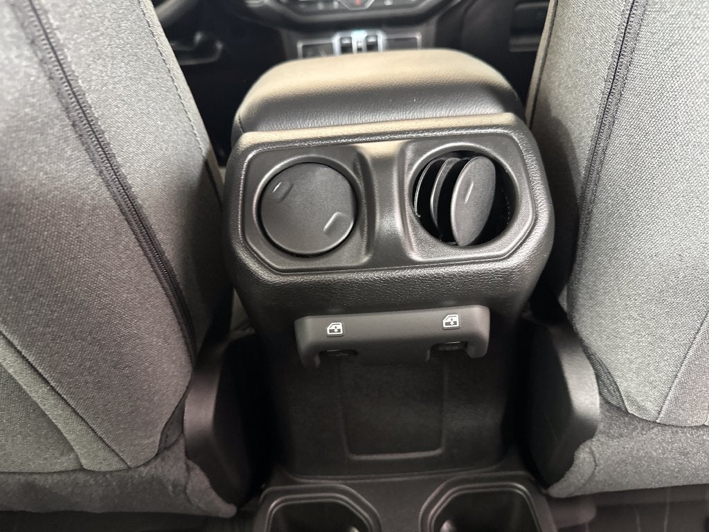2027 Jeep Wrangler WRANGLER 4-DOOR SPORT