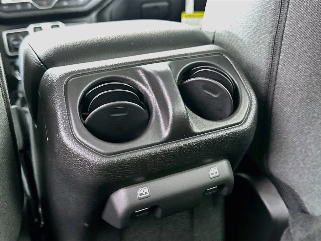 2027 Jeep Wrangler WRANGLER 4-DOOR SPORT