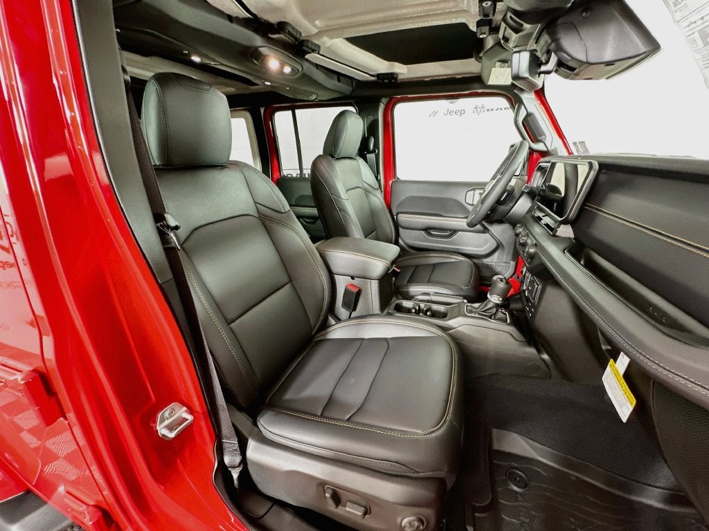2027 Jeep Wrangler WRANGLER 4-DOOR SAHARA