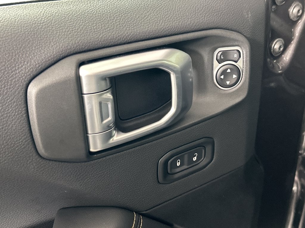 2027 Jeep Wrangler WRANGLER 4-DOOR SAHARA
