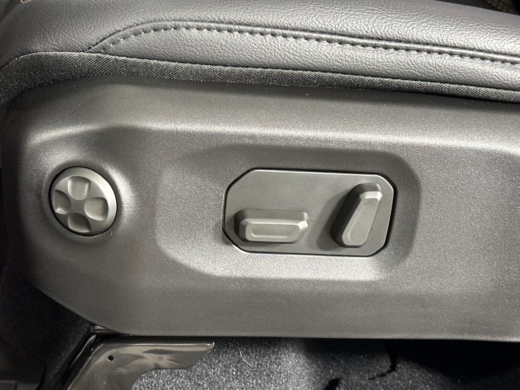 2027 Jeep Wrangler WRANGLER 4-DOOR SAHARA