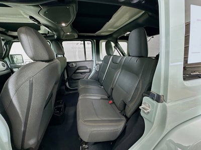 2024 Jeep Wrangler 4-Door Sahara 4x4