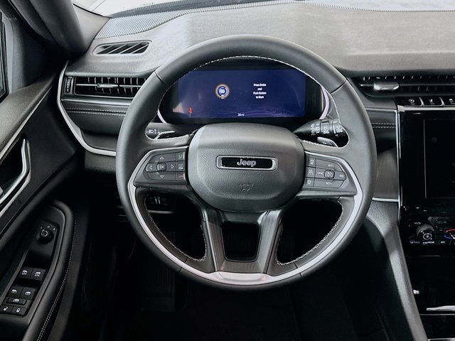 2025 Jeep Grand Cherokee GRAND CHEROKEE LAREDO 4X2