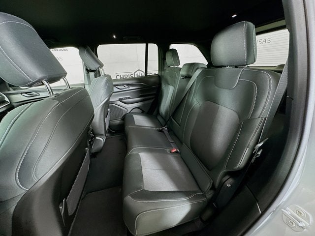 2025 Jeep Grand Cherokee GRAND CHEROKEE LAREDO 4X2