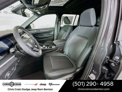 2025 Jeep Grand Cherokee GRAND CHEROKEE LAREDO X 4X2