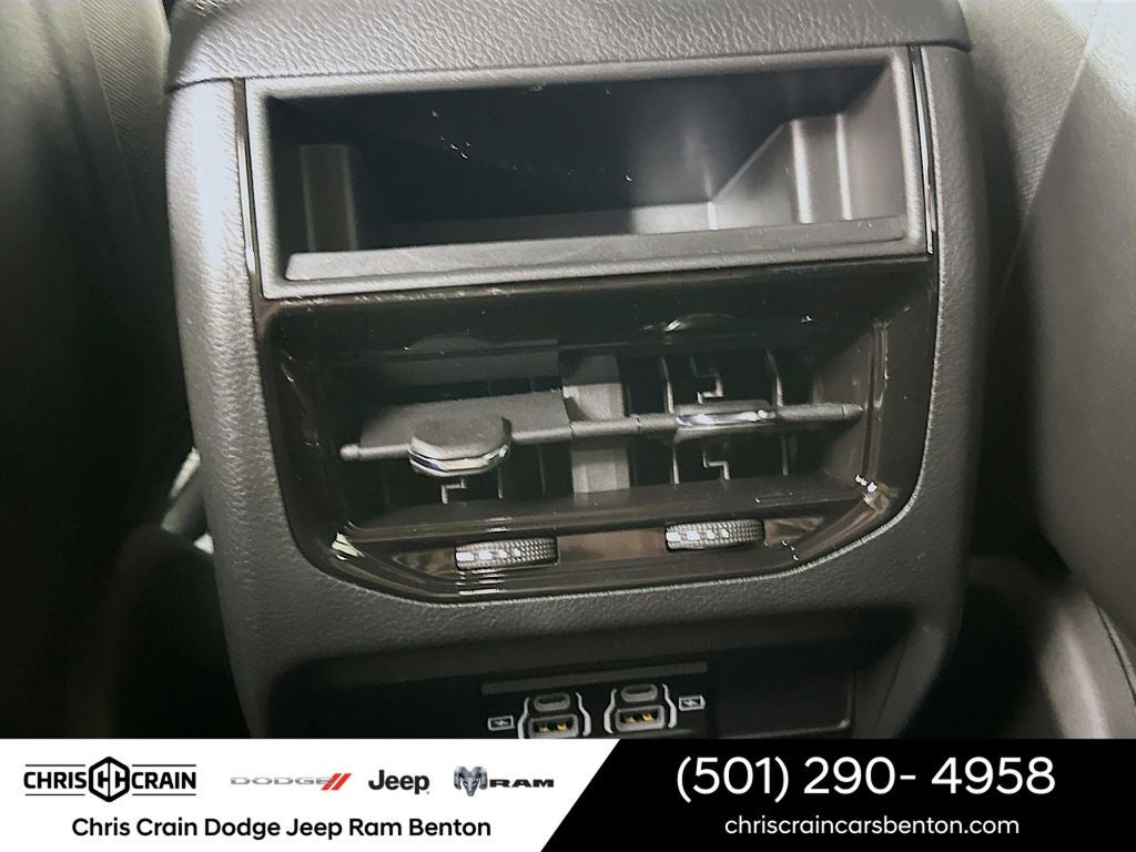 2025 Jeep Grand Cherokee GRAND CHEROKEE LAREDO X 4X2