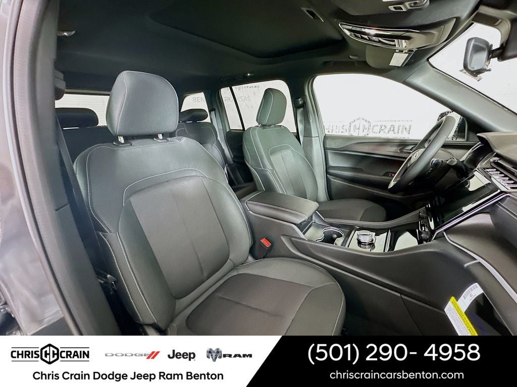 2025 Jeep Grand Cherokee GRAND CHEROKEE LAREDO X 4X2