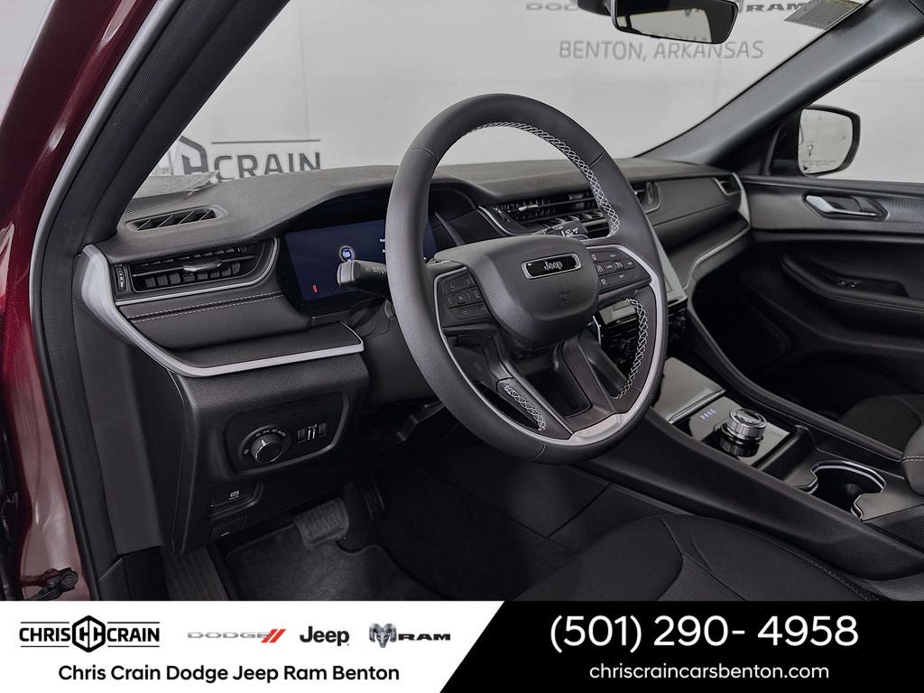 2025 Jeep Grand Cherokee GRAND CHEROKEE LAREDO X 4X2