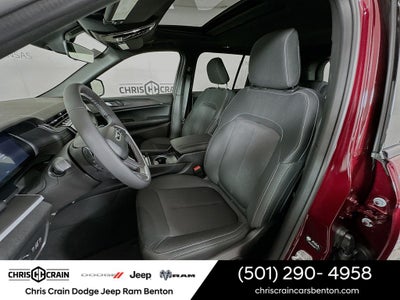 2025 Jeep Grand Cherokee GRAND CHEROKEE LAREDO X 4X2