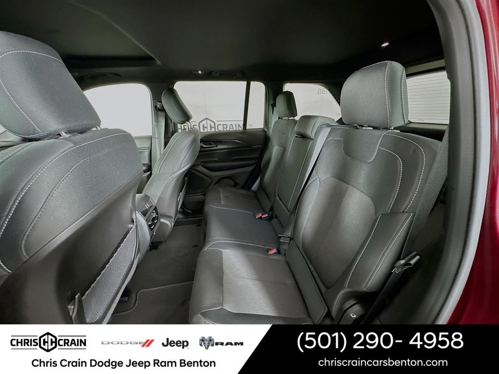 2025 Jeep Grand Cherokee GRAND CHEROKEE LAREDO X 4X2