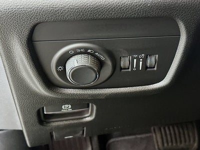 2025 Jeep Grand Cherokee GRAND CHEROKEE LAREDO 4X2