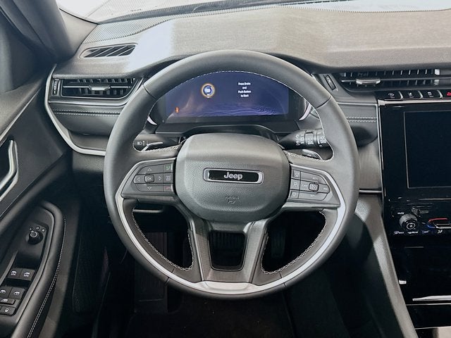 2025 Jeep Grand Cherokee GRAND CHEROKEE LAREDO 4X2