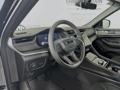 2025 Jeep Grand Cherokee GRAND CHEROKEE LAREDO X 4X2