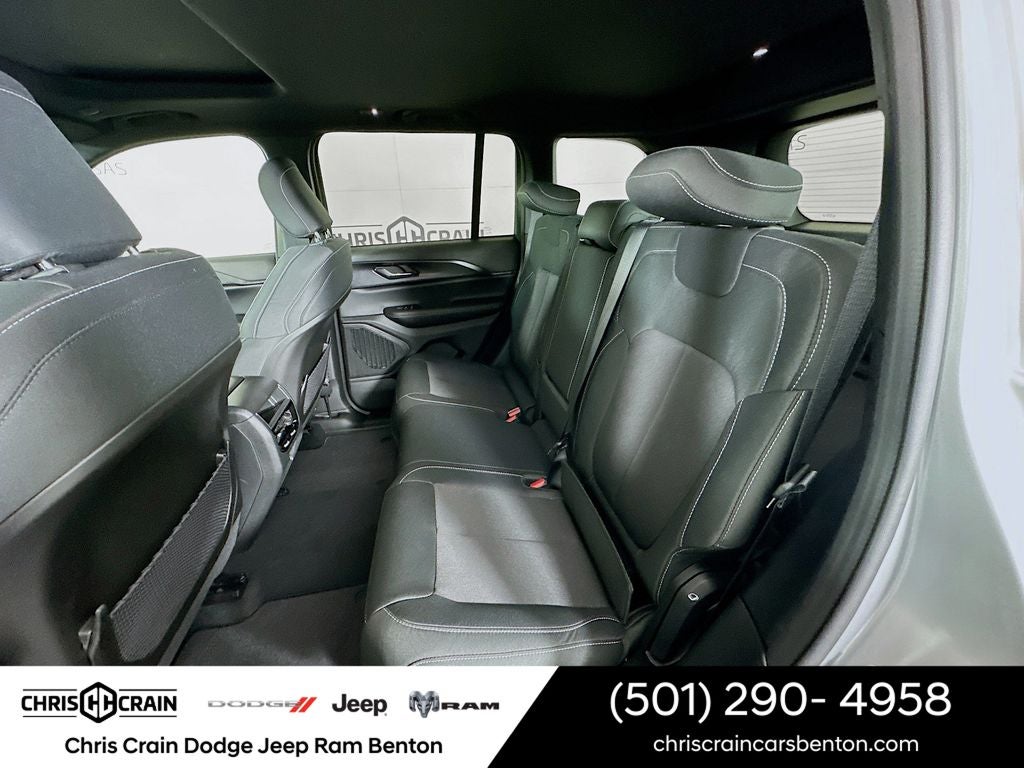 2025 Jeep Grand Cherokee GRAND CHEROKEE LAREDO X 4X2