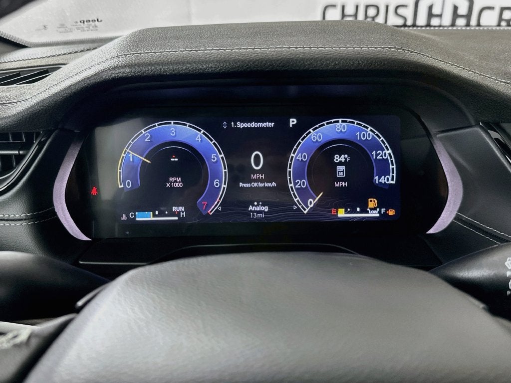2027 Jeep Grand Cherokee GRAND CHEROKEE LAREDO ALTITUDE 4X2