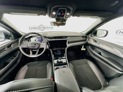 2027 Jeep Grand Cherokee GRAND CHEROKEE LAREDO ALTITUDE 4X2