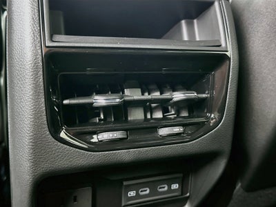 2027 Jeep Grand Cherokee GRAND CHEROKEE LAREDO ALTITUDE 4X2