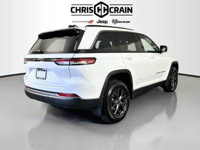 2027 Jeep Grand Cherokee GRAND CHEROKEE LAREDO ALTITUDE 4X2