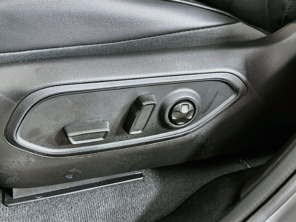2027 Jeep Grand Cherokee GRAND CHEROKEE LAREDO ALTITUDE 4X2