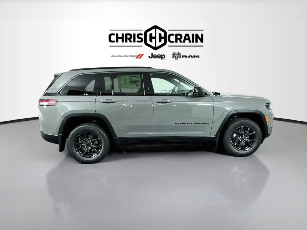 2027 Jeep Grand Cherokee GRAND CHEROKEE LAREDO ALTITUDE 4X2