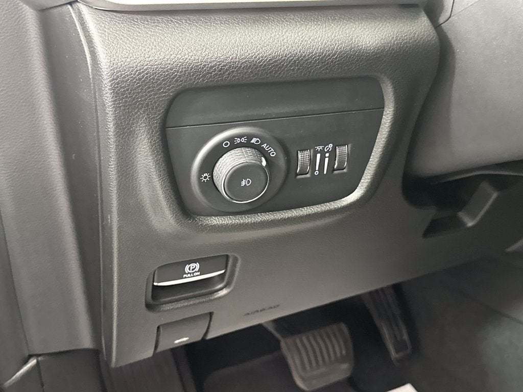 2022 Jeep Grand Cherokee Limited 4x2