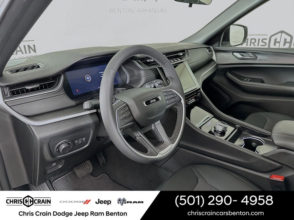 2025 Jeep Grand Cherokee GRAND CHEROKEE LAREDO X 4X4