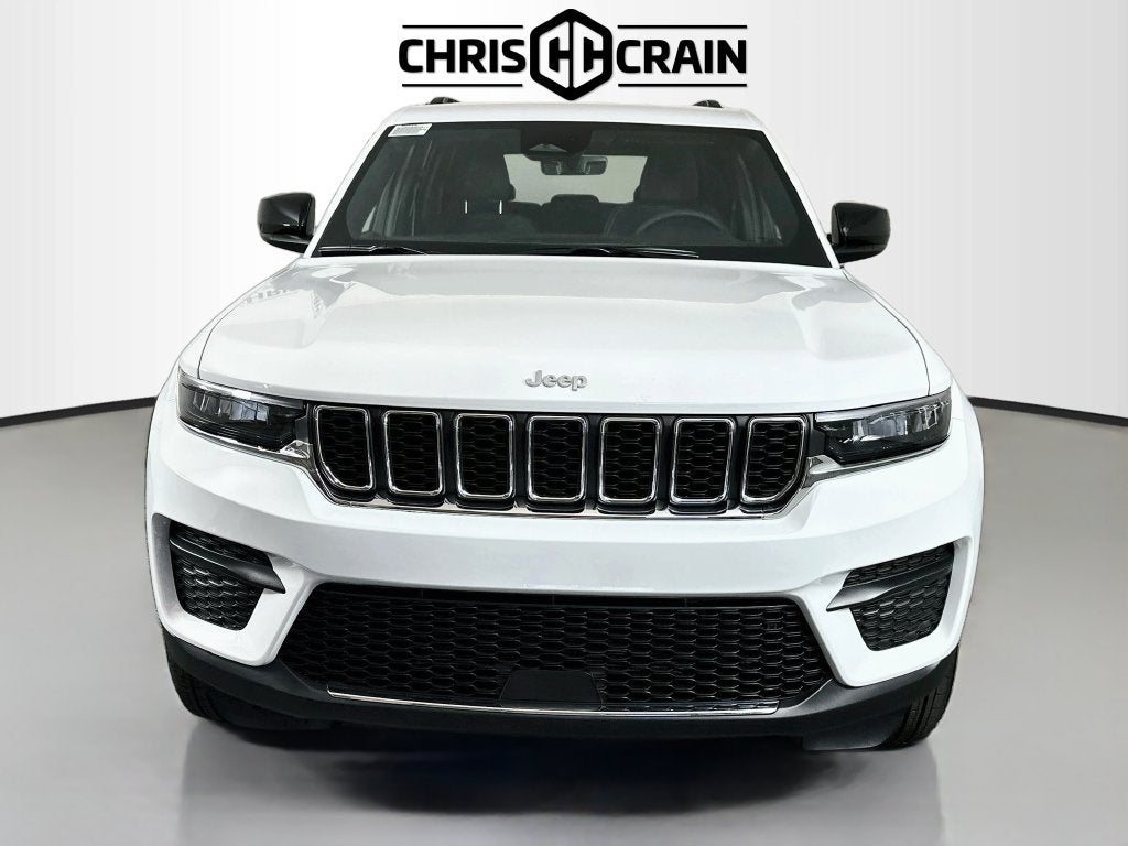 2027 Jeep Grand Cherokee GRAND CHEROKEE LAREDO 4X4